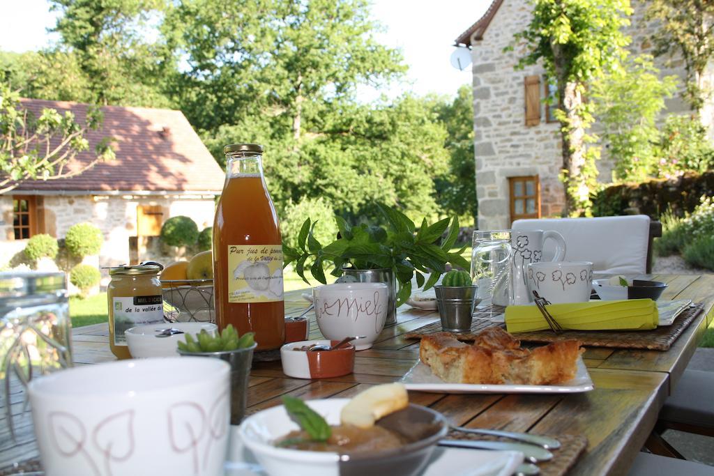 Le Hameau Du Quercy Acomodação com café da manhã Frontenac  Quarto foto